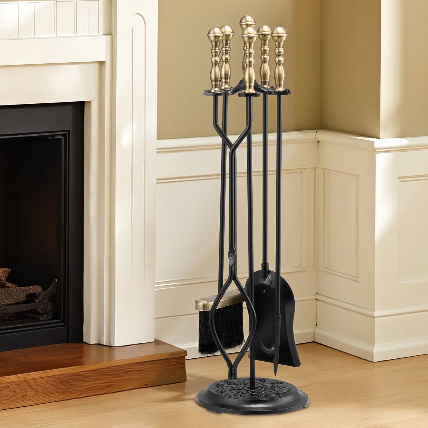 Kaminbesteck-Set, 5-teilig mit Halterung, Fünf-Zinken-Ständer, Zange, Ascheschaufel, Bürste und Kaminhaken, Kaminzubehör aus Schmiedeeisen für den Innen- und Außenbereich, Schwarz &amp; Messing