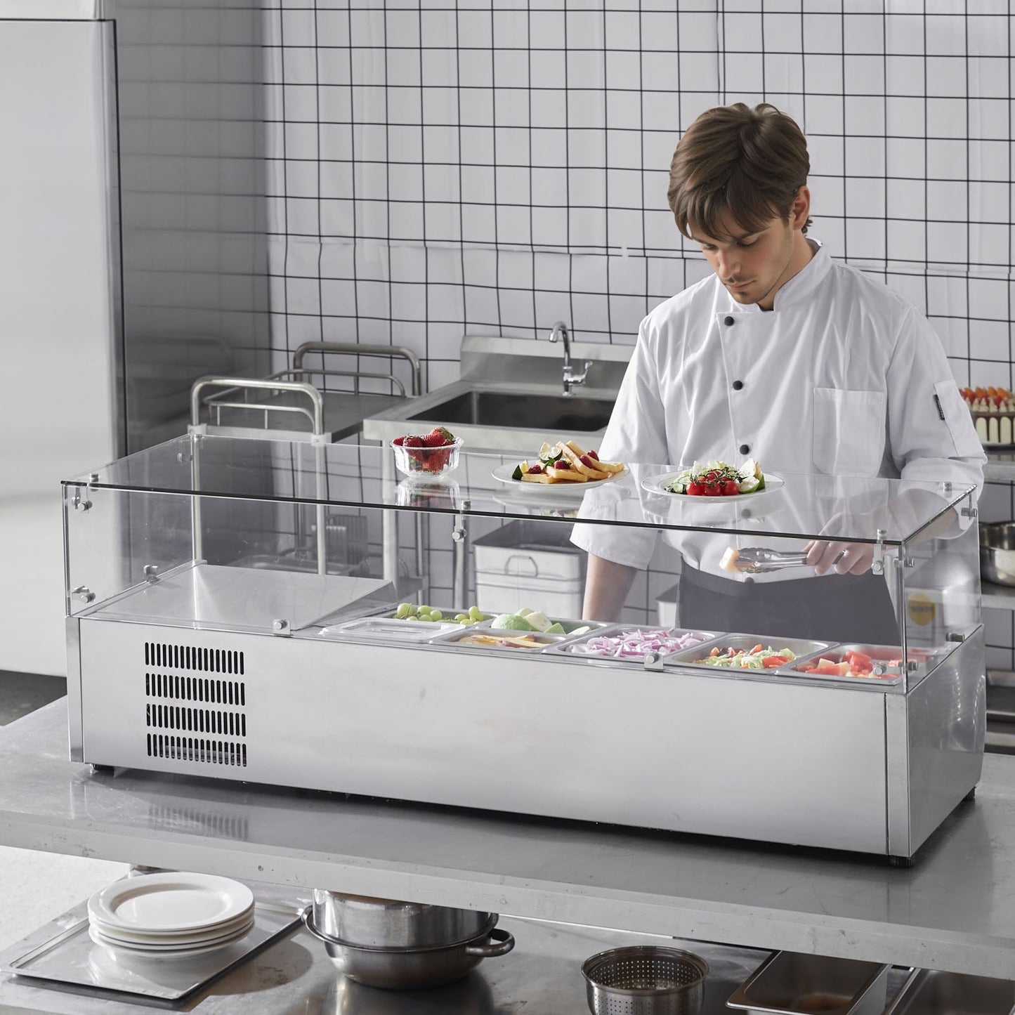 Gekühlte Gewürzstation, 150 W, Tischgerät, mit 3 1/3 und 4 1/6 Behältern, Gehäuse aus Edelstahl 304 und Deckel aus Polycarbonat, Sandwich-Vorbereitungstisch mit Glasabdeckung, CE-zertifiziert