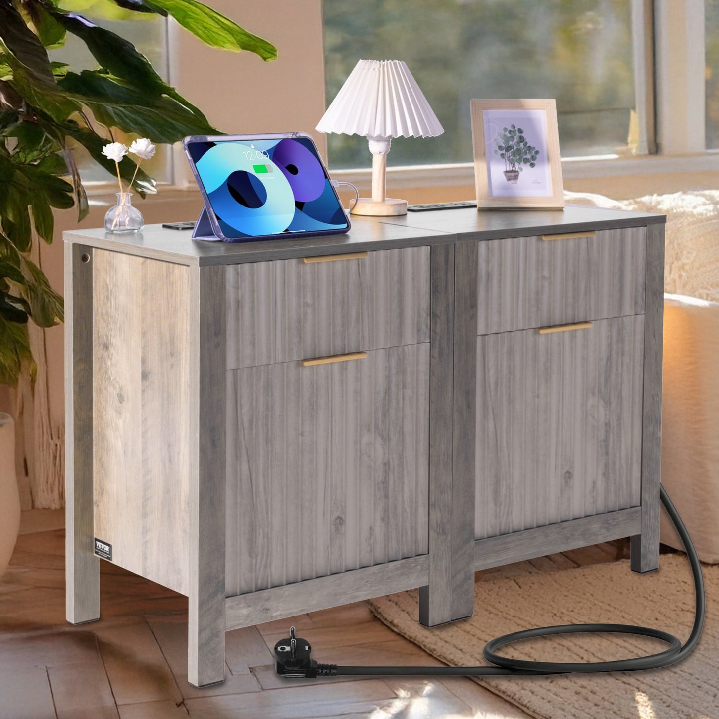 Beistelltisch im Landhausstil, 2er-Set, quadratischer Nachttisch mit USB-Anschlüssen und Steckdosen, 3-stufiger Beistelltisch mit Staufach und 2 Schubladen, ideal für Wohnzimmer, Schlafzimmer und Büro, Grau