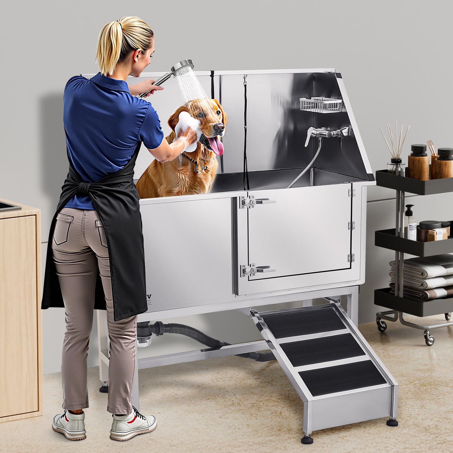 Hundewaschstation aus Edelstahl, 157,48 cm Hundebadewanne mit Rampe, PE-Wasserfilterplatte, Wasserhahn, Duschkopf und Seifenhalter, Hundebadewanne für große, mittlere und kleine Haustiere (Tür rechts)