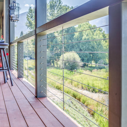 51-teiliges Kabelgeländer-Set mit 3,2-mm-Radschutzhülsen, schwarzem, unsichtbarem 3,2-mm-Spannring und Klemme sowie Schutzabdeckungen für Kabelgeländerpfosten mit 0,41-Zoll-Horizontalbohrung