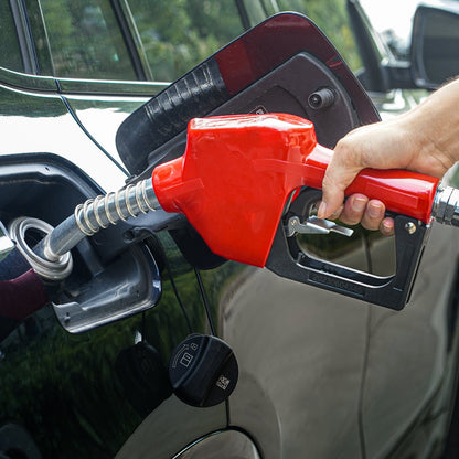 Kraftstoffschlauchtrommel, 25,4 mm x 15,24 m, extra lange, einziehbare Dieselschlauchtrommel, robuste Konstruktion aus Kohlenstoffstahl mit automatischer Kraftstoffdüse, NBR-Gummischlauch für Flugzeuge, Schiffe, Fahrzeuge und Tankwagen, 20,68 bar