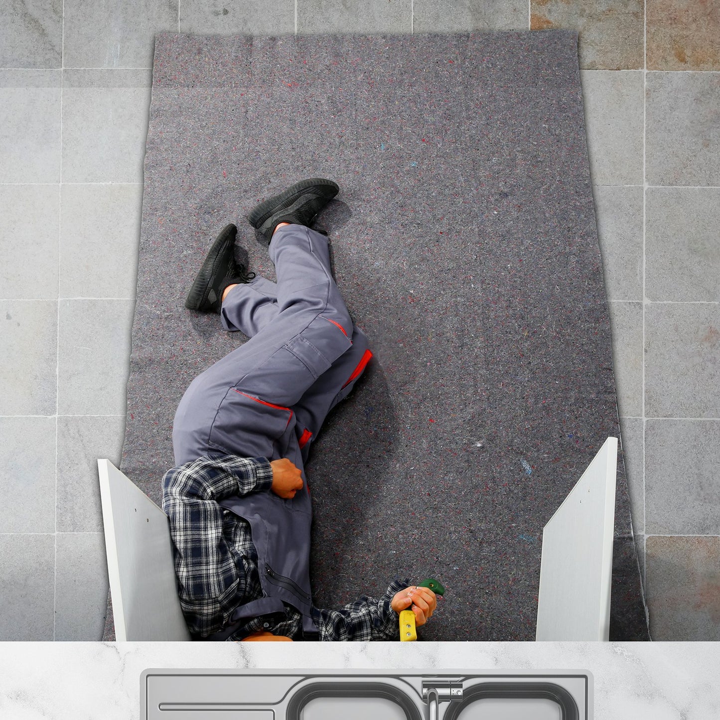 Moving Blankets, 182.9 x 137.2 cm, 9.5 kg/dz Weight, 24 Packs, Professional Recycled Cotton Packing Blanket, Large Heavy Duty Shipping Mover Pads Perfect for Protecting Furniture, Floors, Appliances