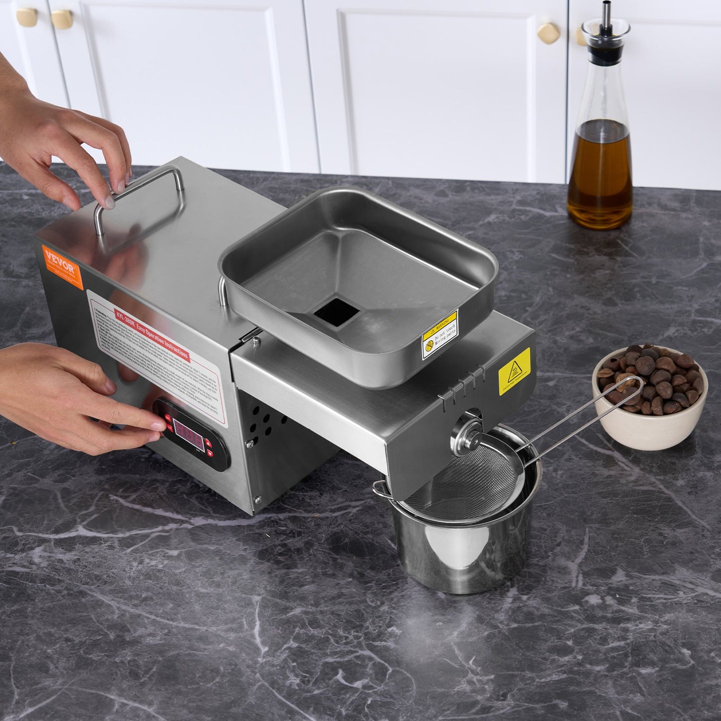 Elektrische Ölpresse, 850 W Edelstahl-Ölextraktionsmaschine, 0-300 °C / 32-572 °F einstellbare Temperatur, Heißpress-Ölpresse zum Pressen von Erdnüssen, Sesamsamen, Raps und Teesamen