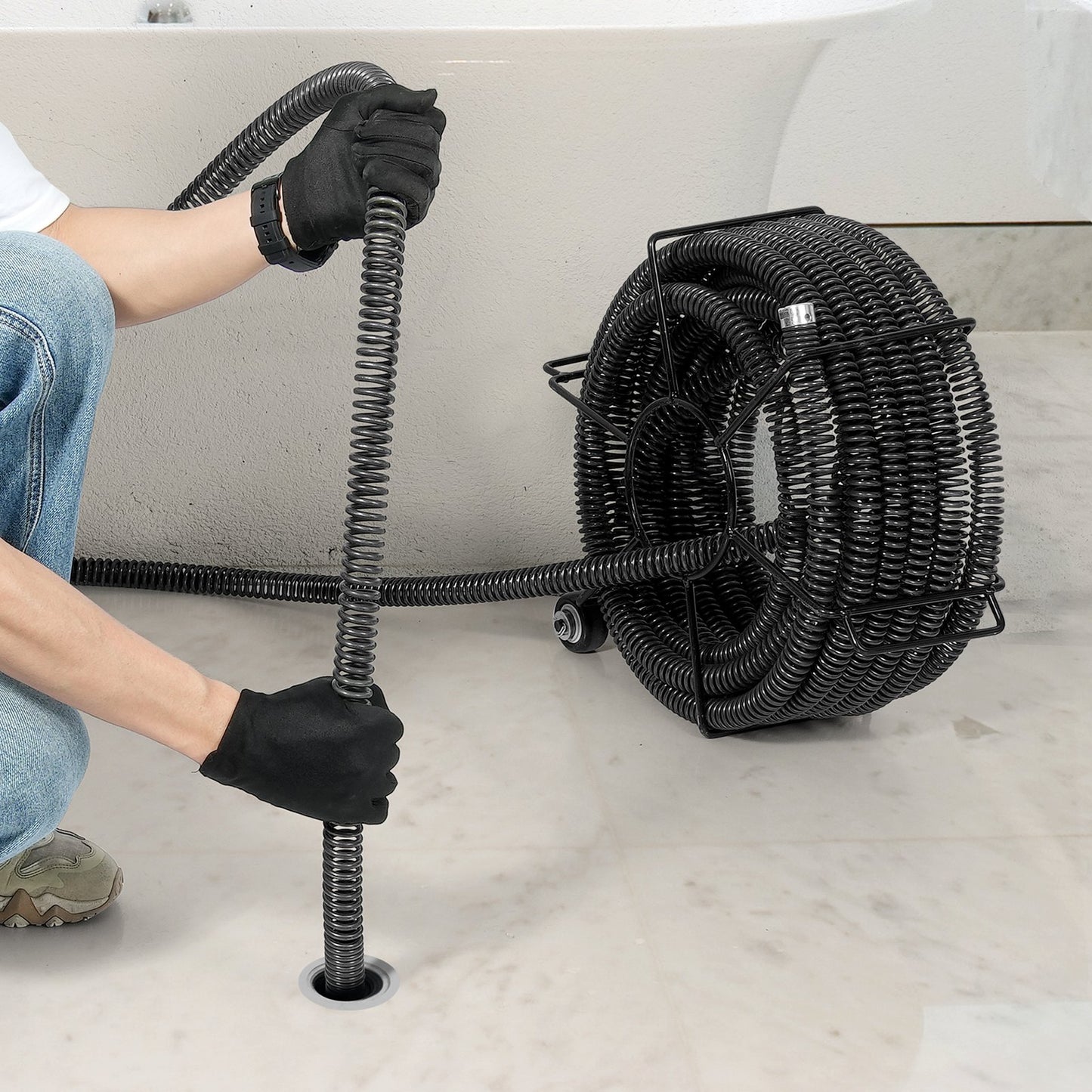 Rohrreinigungsspirale, 18,3 m x 3,2 mm, professionelle, segmentierte Rohrreinigungsspirale mit 6 Schneidwerkzeugen für Rohre von 5,1 cm bis 20 cm Durchmesser, Hohlkern-Abflussspirale für Waschbecken, Bodenabläufe und Toiletten