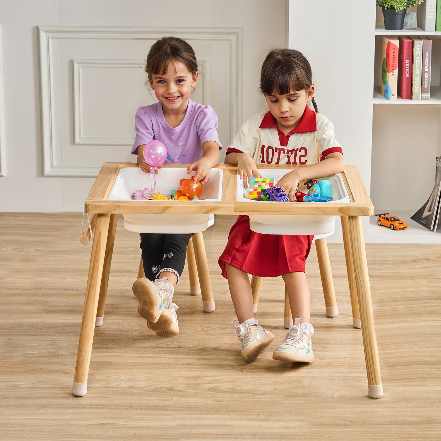 Sinnes-Tisch- und Stuhlset, Aktivitätstisch für Kleinkinder mit 2 Hockern, 2 Aufbewahrungsboxen und Papierrollenhalter, Sand- und Wassertisch für drinnen und draußen, Sinnes-Tisch aus Holz – Geschenk für Jungen und Mädchen
