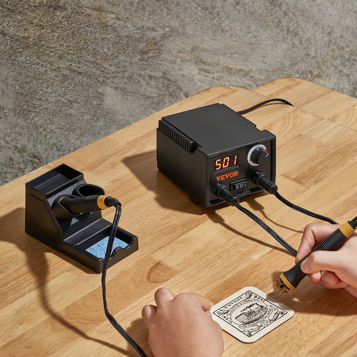 Wood Burning Kit, 200~700°C Adjustable Temperature with Display, Dual Output Port with 2 Pyrography Pens, 23 Wire Nibs, 1 Pen Holder, 4 Wood Chip, 1 Screwdriver, 1 Tweezers, 1 Knife, 1 Sponge