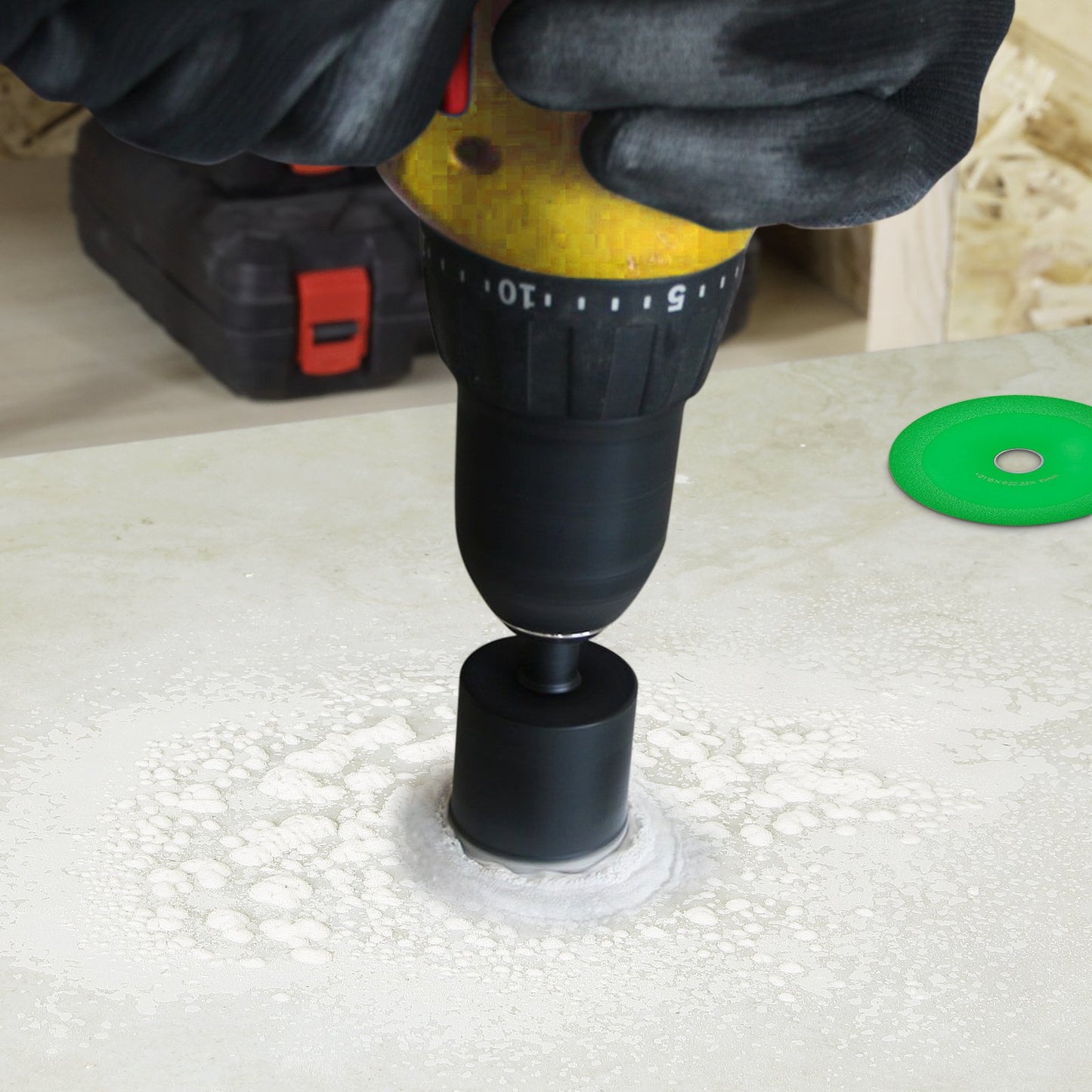 Diamant-Kernbohrer-Set, 7-teilig (6/6/6/20/25/35/50 mm), inklusive Fingerfräser, Kegelbohrer, Sägeblatt und Aufbewahrungskoffer für Trocken- und Nassbohren. Geeignet für Fliesen und Keramik.