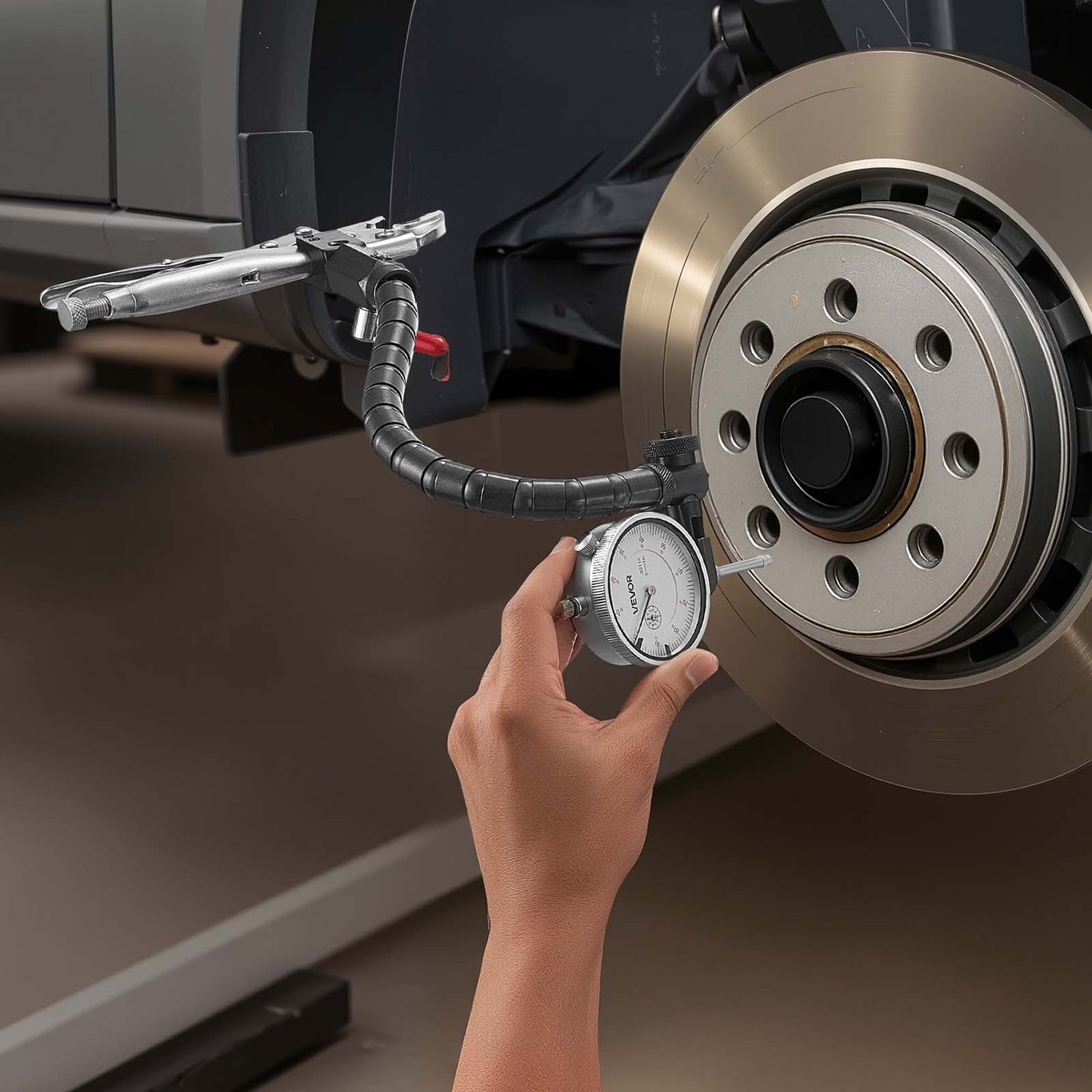 Dial Test Indicator with 360° Flexible Arm and 360° Locking Pliers, 0.03 mm Accuracy, 0-25.4mm Range, Professional for Machine Set-Up, Narrow Area Measurement, Storage Case