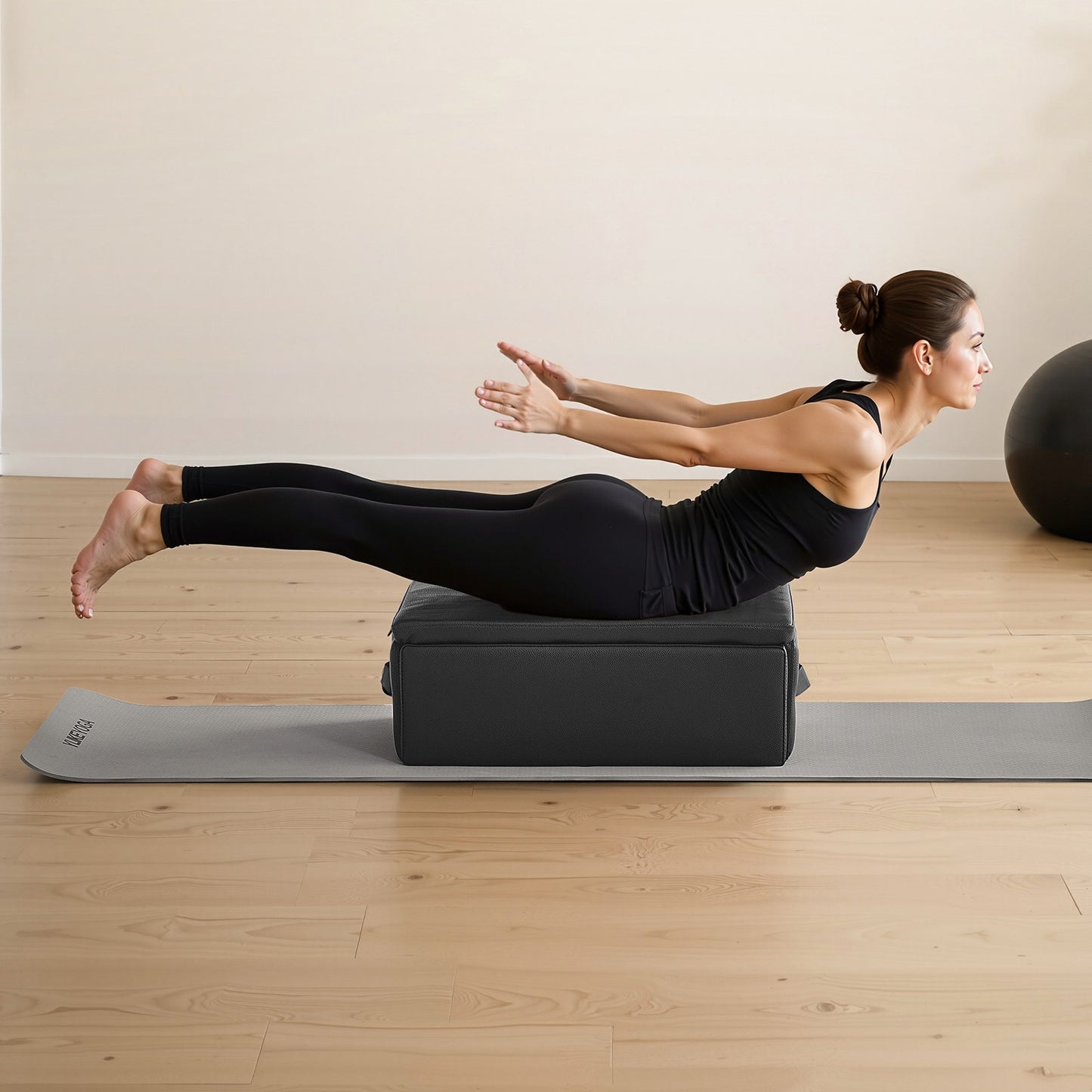 Pilates-Box für Reformer, 25 x 17 x 9 Zoll, Sitzbox für Pilates-Reformer-Übungen, hochwertiges Zubehör aus PU und Holz, verbessert Kraft, Balance und Beweglichkeit, Heim-Fitnessstudio, Schwarz