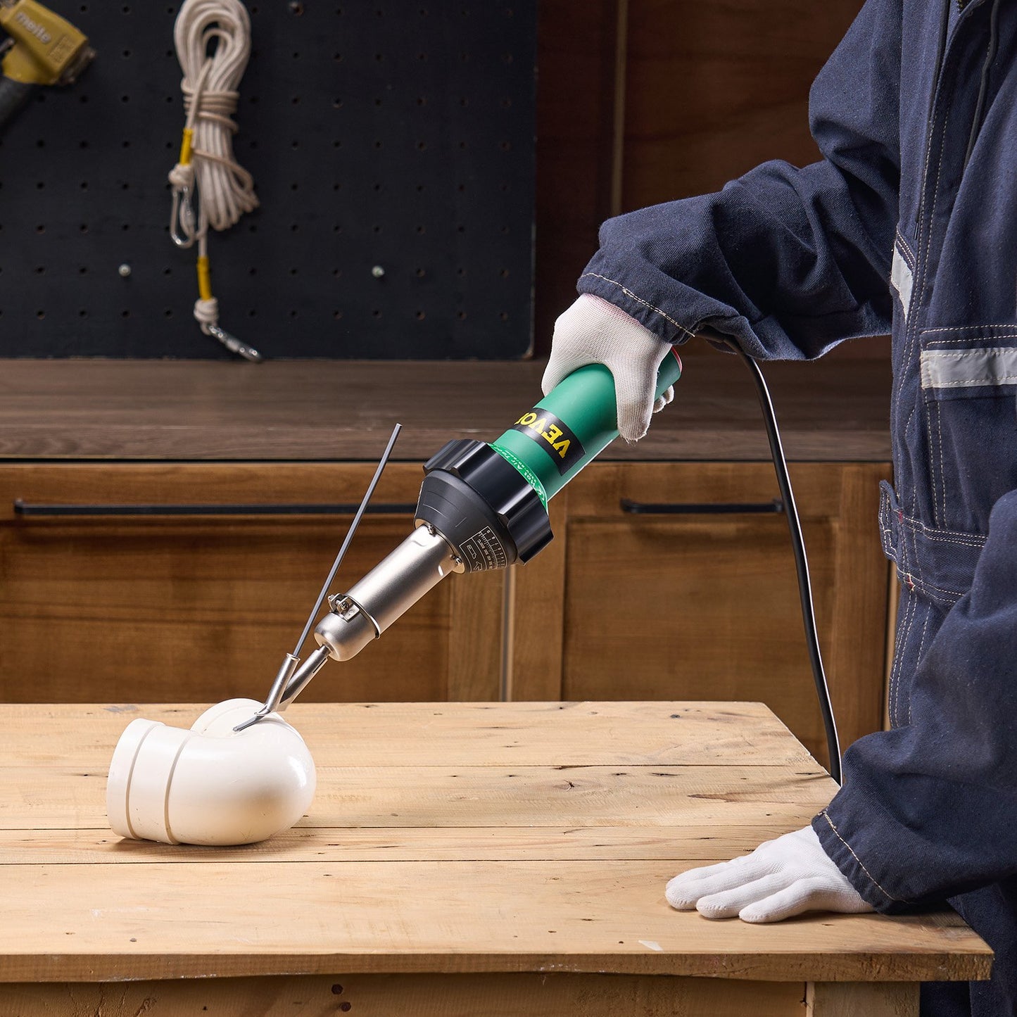 Hot Air Plastic Welder, 1600W Hot Air Torch Pistol, 122-1112℉ PVC TPO Vinyl Heat Gun Welding Torch, Plastic Roofing Welding Kit with 11 Accessories- Toolbox, Nozzle, Roller, Blades for PP/PE/PVC