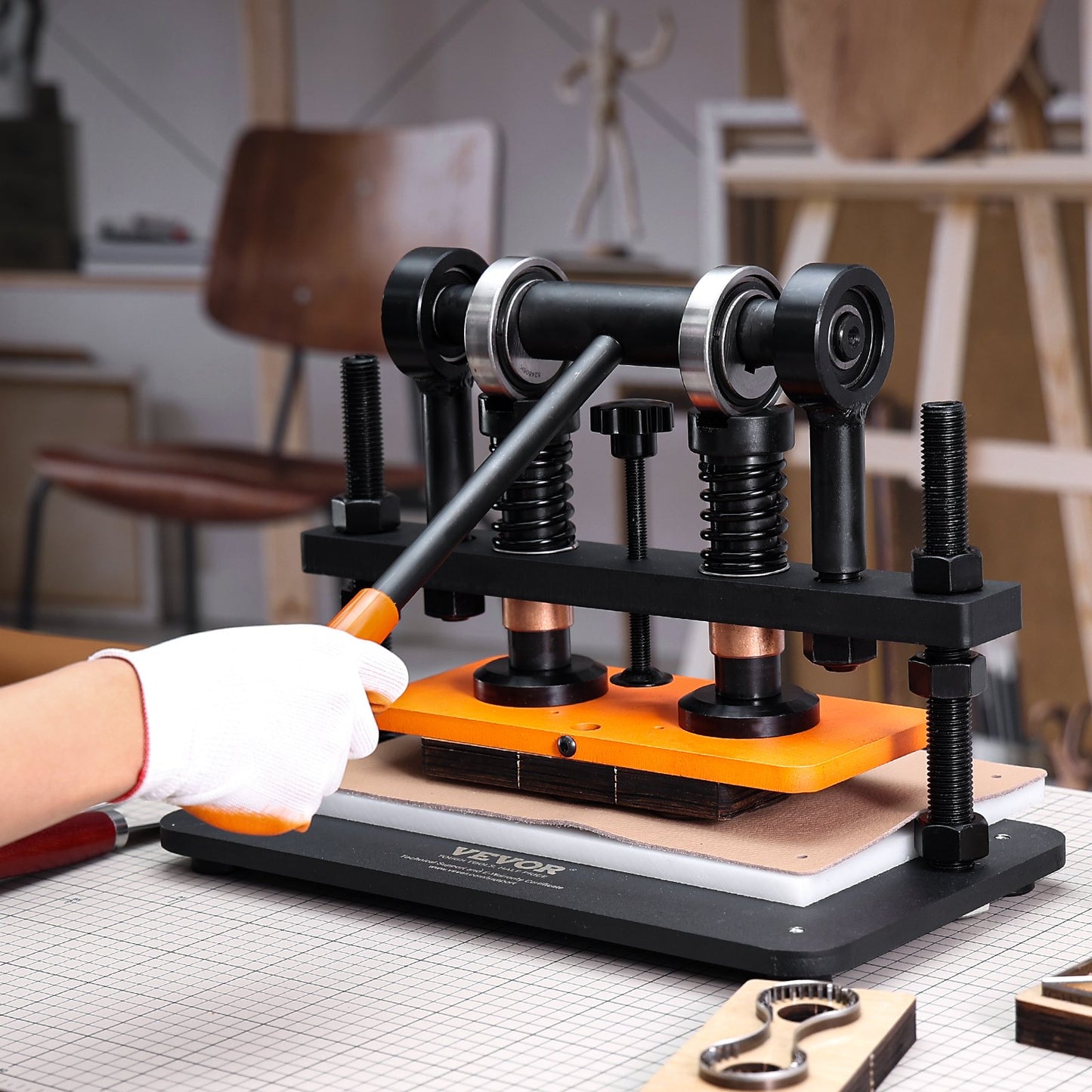 Leather Cutting Machine, 25.9 x 12 cm Embossing Plate Manual Die Cutter, 1.2 cm Pressure Stroke Leather Embossing Machine, Dual Guide Shafts Die Cut Machine for Various of Materials