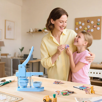 Buttonmaschine, 50 x 50 mm quadratisch, Kunststoff-Pin-Maschine mit Frontgehäusen aus Weißblech, Kunststoff-Rückabdeckungen, Magnetverschlüssen und transparenten Folien, ergonomischem Griff, für selbstgemachte Buttons, blau
