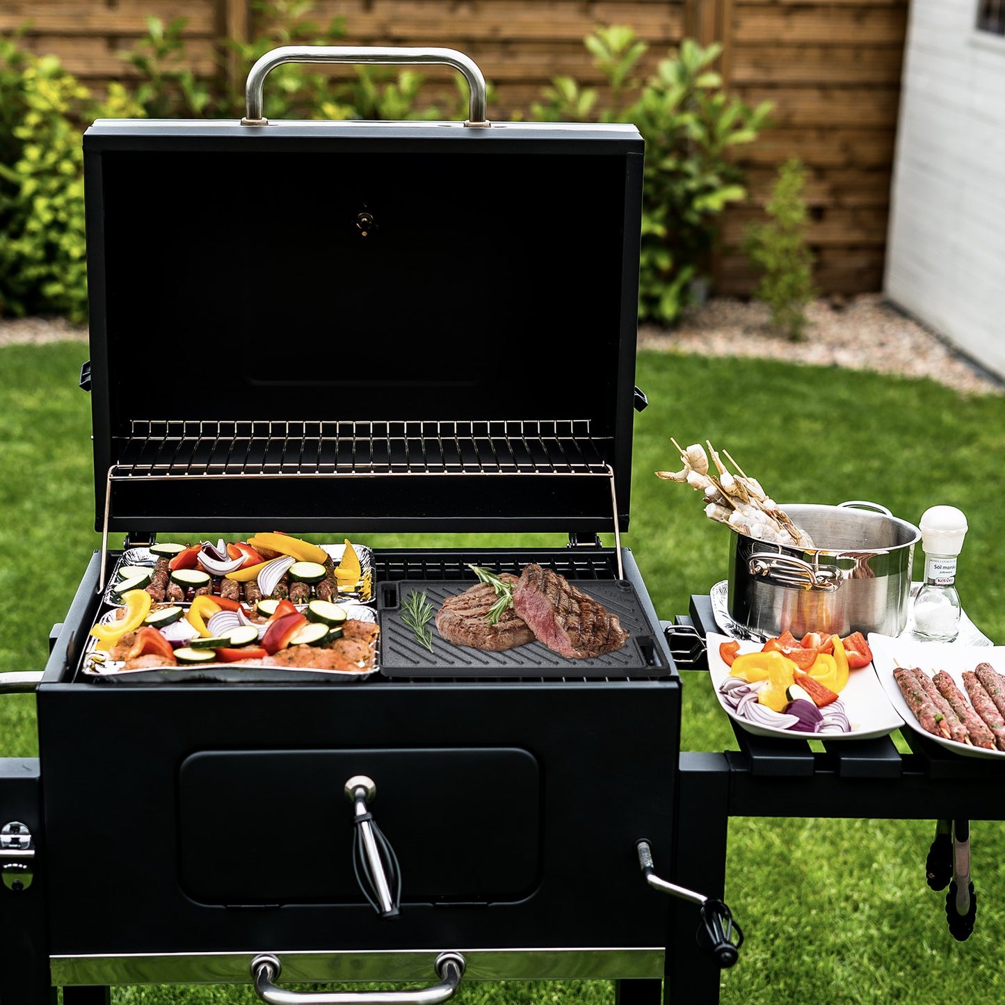 Wendbare Grillplatte/Grillpfanne, 24,6 x 42,4 cm, vorbehandelte Gusseisenplatte, rechteckige Doppelbrenner-Grillpfanne, antihaftbeschichtetes Kochgeschirr mit Griffen, flache Platte für Grill, Gasgrill, Schwarz