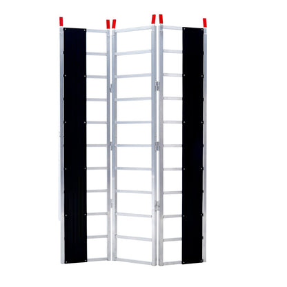 Dreifach faltbare Laderampe, 2160 x 1375 mm, rutschfeste Aluminium-Anhängerrampe mit kompaktem Design, einfache Lagerung, 680,4 kg Tragfähigkeit, für Schneemobile, ATVs, Traktoren, Rasenmäher, Anhänger, Motorräder