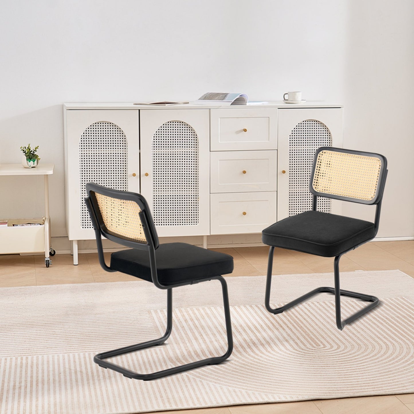 Rattanstühle, 2er-Set, Esszimmerstuhl im Mid-Century-Modern-Stil, gepolsterter Samt-Akzentstuhl mit Rattanlehne, Retro-Esszimmerstuhl für Küche, Wohnzimmer, Schlafzimmer, Leseraum, Büro, Schwarz