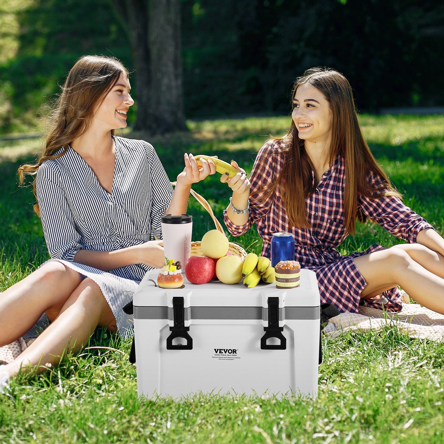 Portable Cooler, 26 QT Hard Cooler with Ice Retention, Heavy-Duty Handles and Strap, Lightweight Rigid Material Insulated Portable Cooler, Suitable for Family Picnics and Short Trips