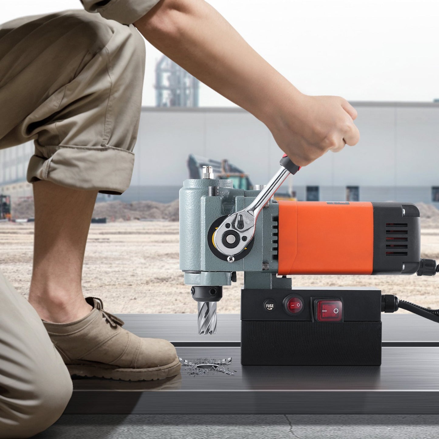 Magnetbohrmaschine, 1300 W, flache Ausführung, leichte, tragbare Magnetbohrmaschine mit Kühlvorrichtung und Überlastschutz, Magnetbohrmaschine für die Geräteinstallation, industriell