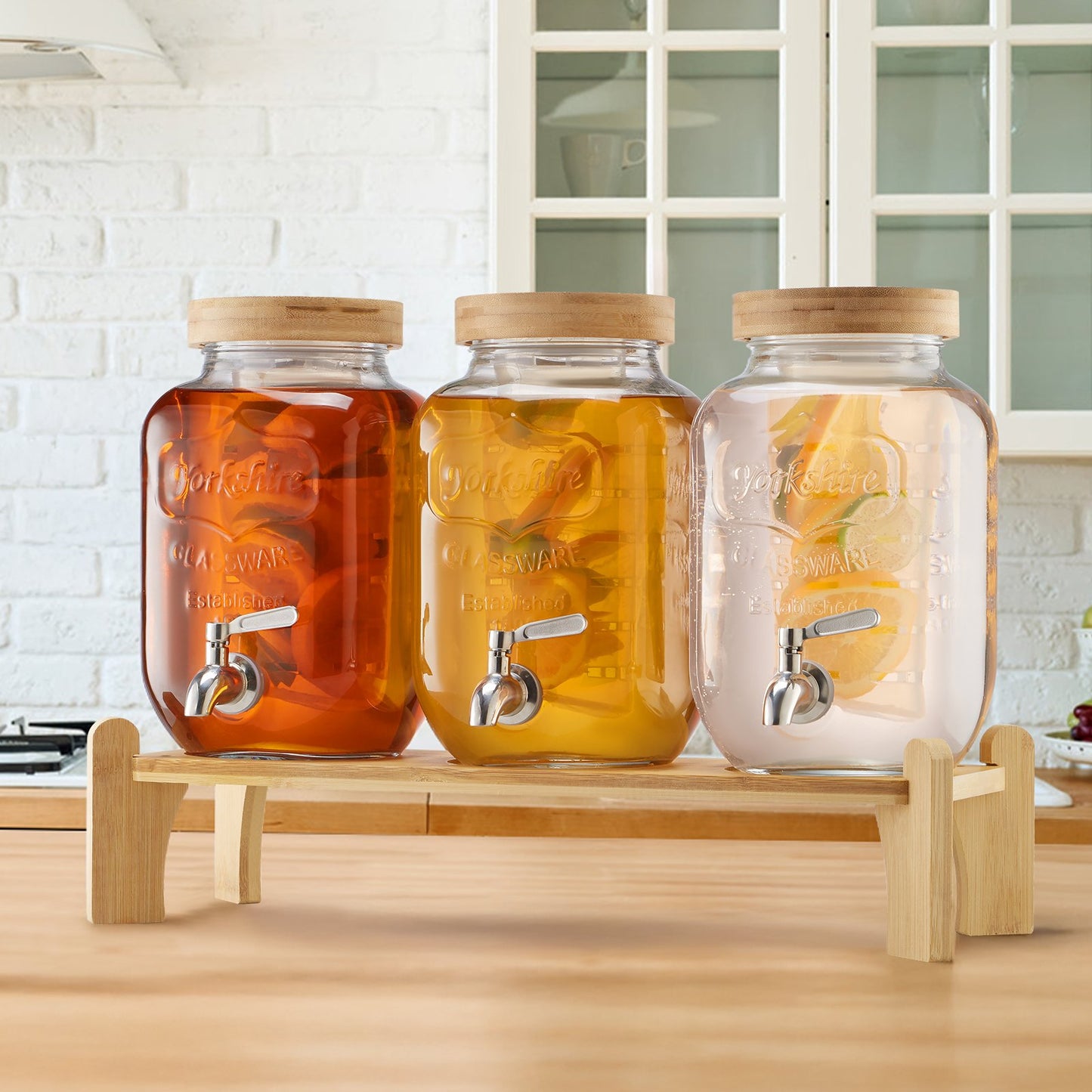 Getränkespender, 3er-Pack 3,8-Liter-Getränkespender für Partys, Saftspender aus Glas mit Holzständer, Edelstahl-Zapfhahn, Siebeinsatz, Eistee-, Limonaden-, Saft- und Wasserspender für Partys