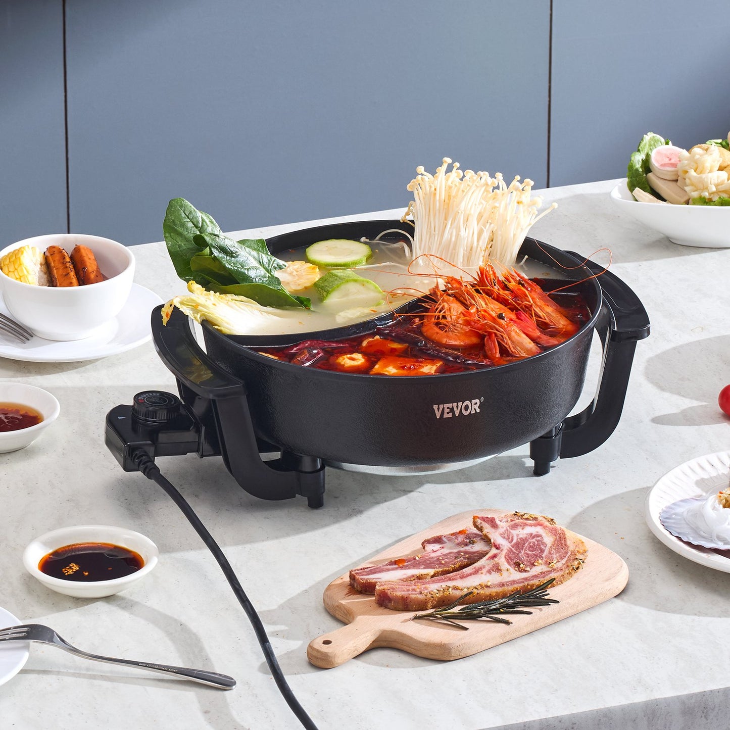 Elektrischer Hot Pot, 1360 W, 5 l, Shabu-Shabu-Topf mit zwei Geschmacksrichtungen, antihaftbeschichtet, mit Trennwand, Glasdeckel, Temperaturregelung, ideal für 6–10 Personen, Familienessen und Partys.